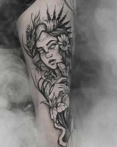 Emanuela Latoszek 🌙 The Sacred Touch ⚜️ inksearch tattoo